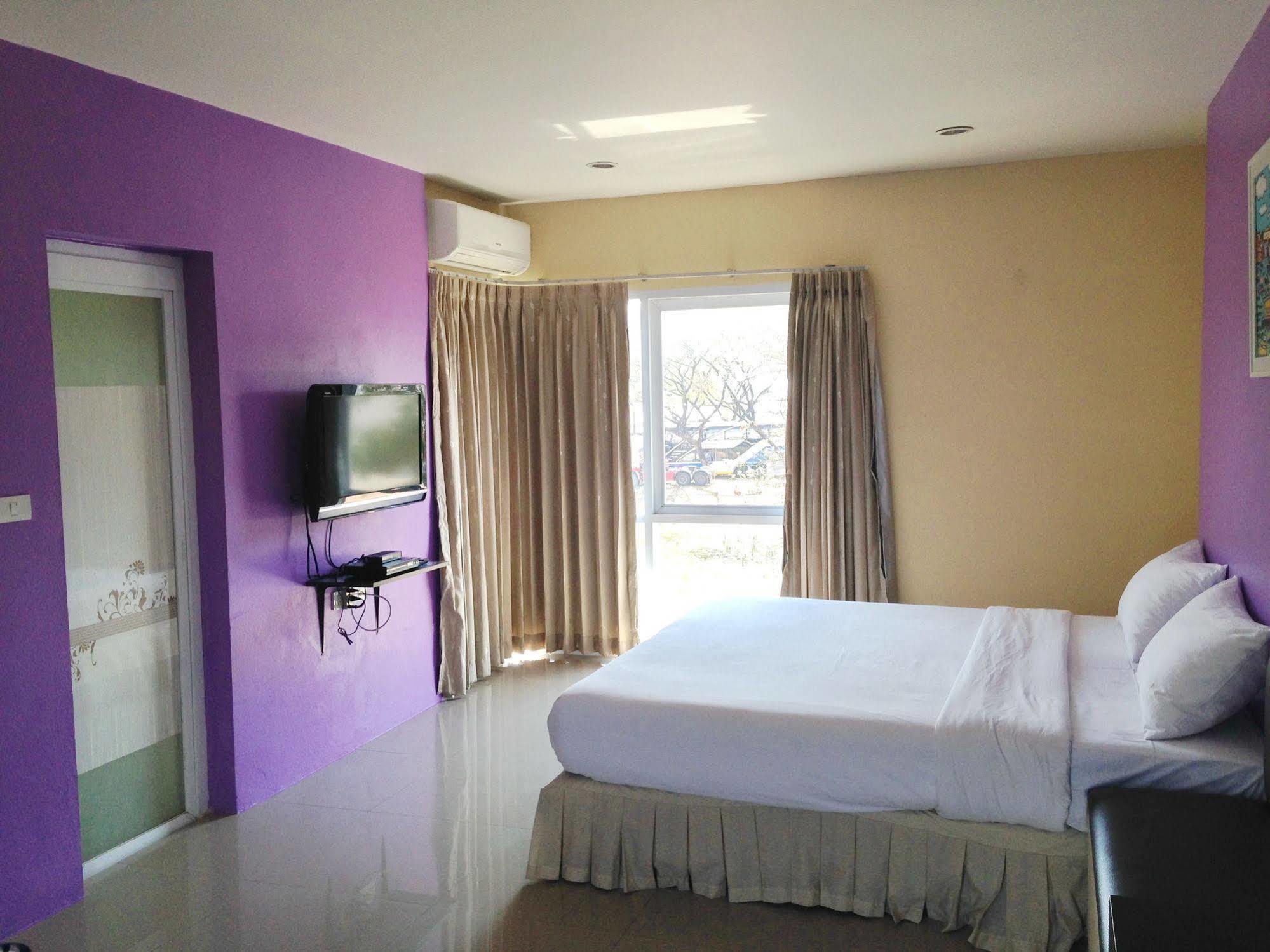 C2 Residence Lampang Exterior photo